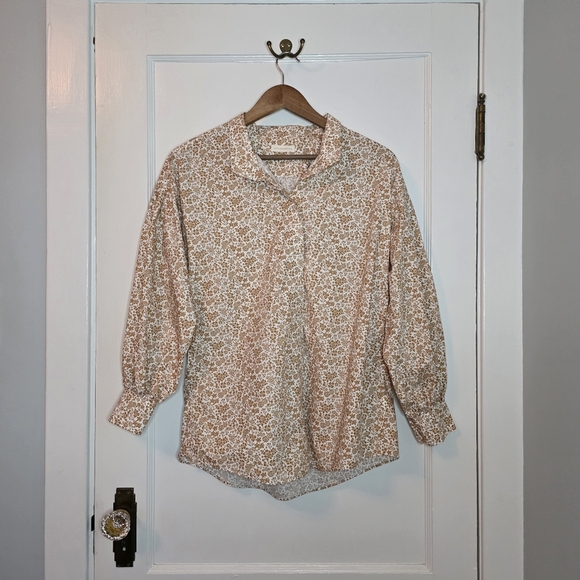 ANN MASHBURN Tops - Ann Mashburn 100% Cotton Blouse – Size L - White / Caramel Floral Pattern